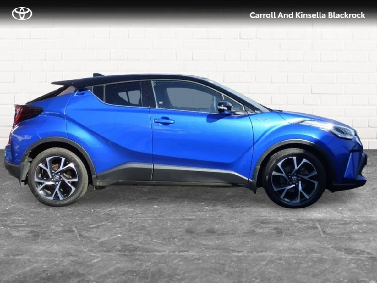 Toyota C-HR Hybrid Sport - Image 3