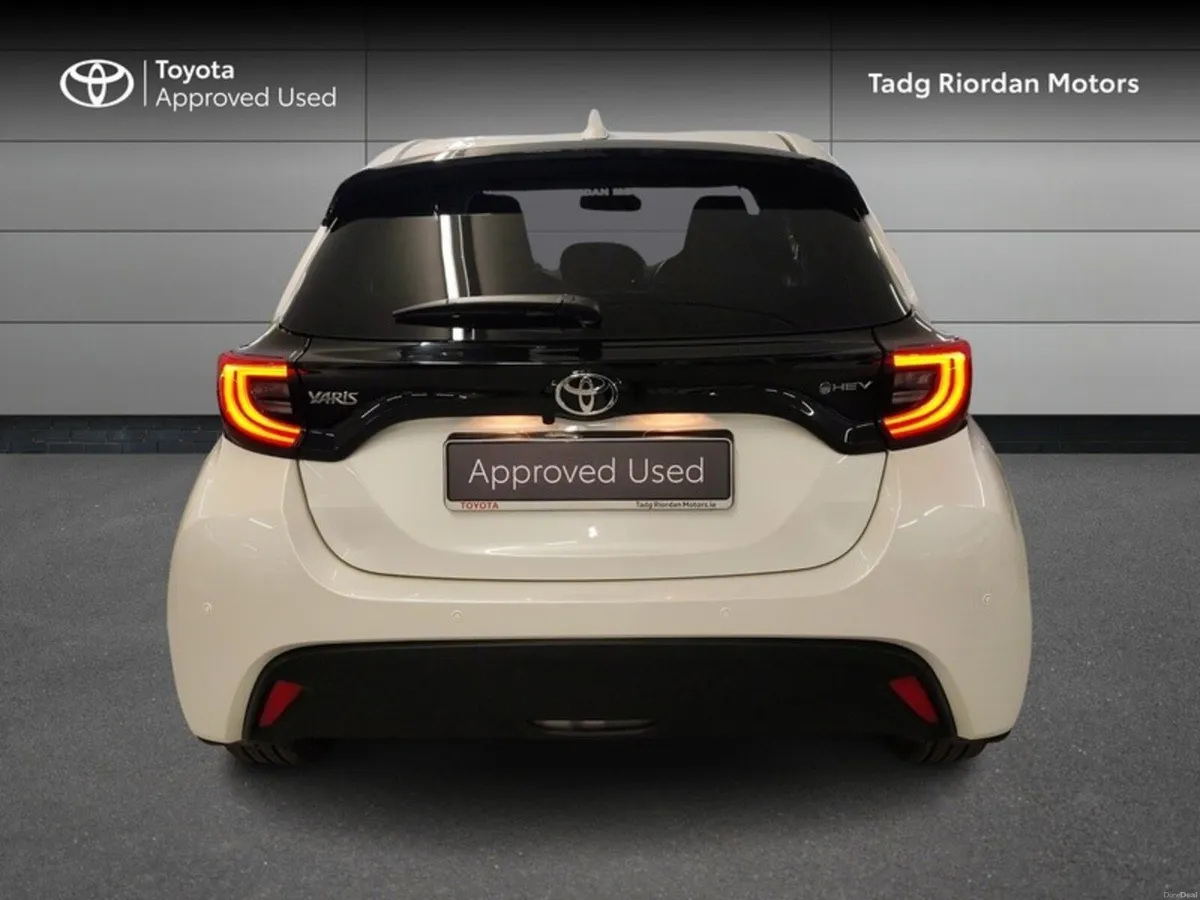 Toyota Yaris Hybrid L-SPORT - Image 4
