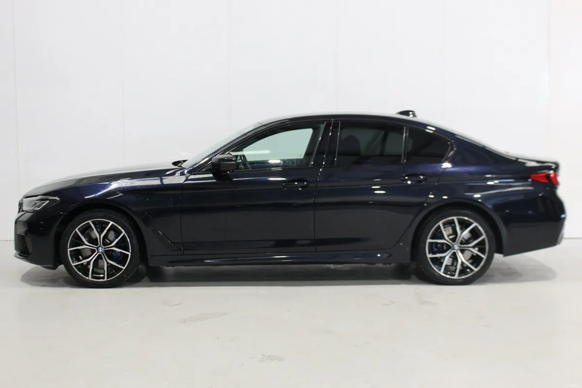 BMW 5-Series 530e 2021 MSPORT - Image 4