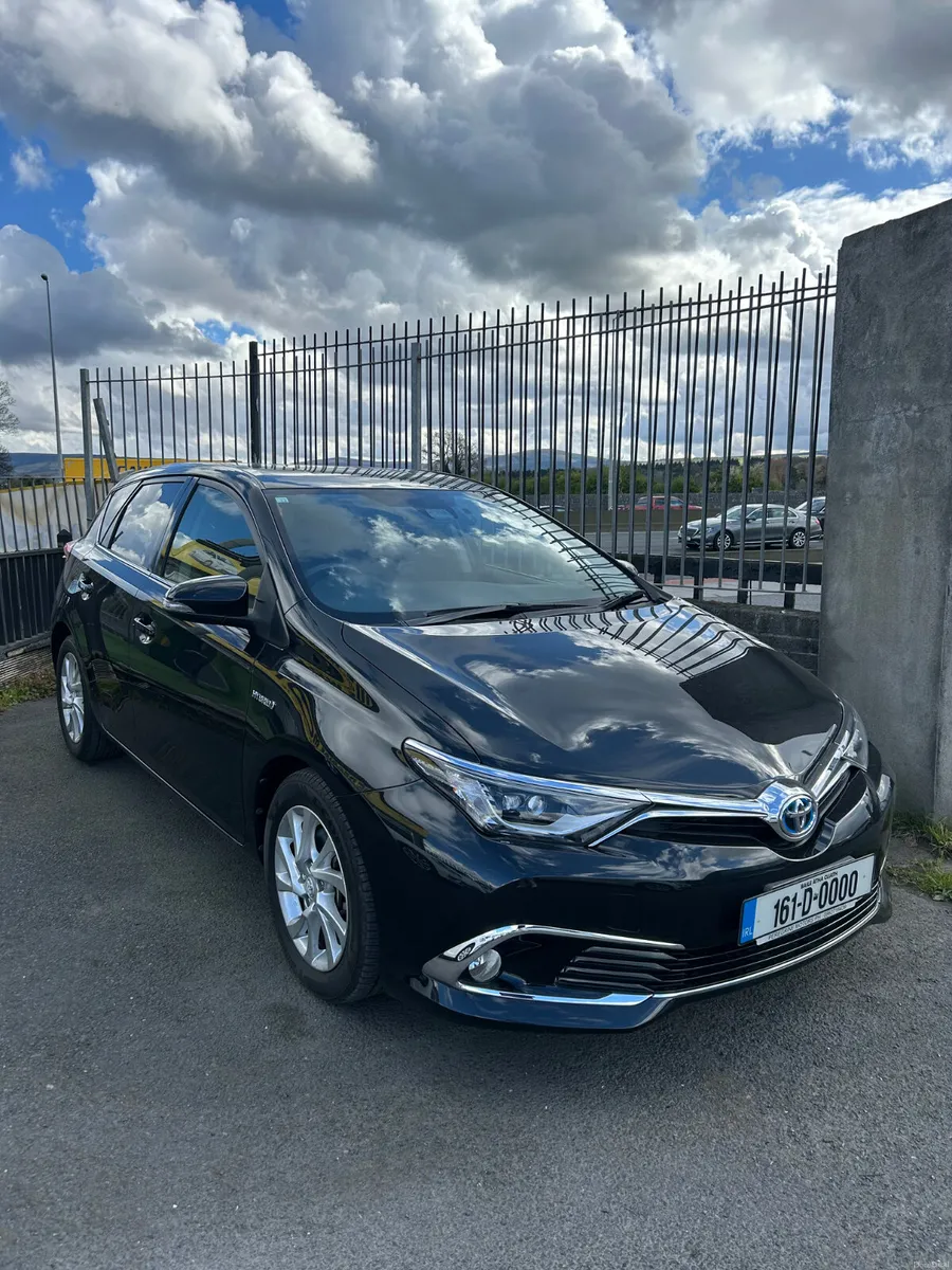 Toyota Auris - Image 1