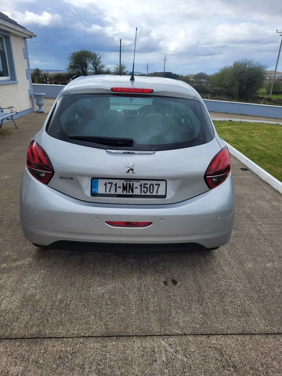 Peugeot 208 2017 - Image 2
