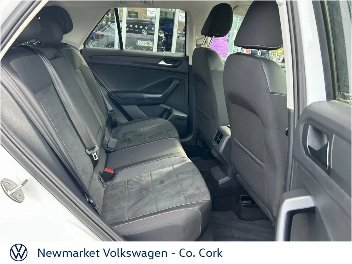 Volkswagen T-Roc STYLE 2.0TDI 6 SPEED 116BHP - Image 4
