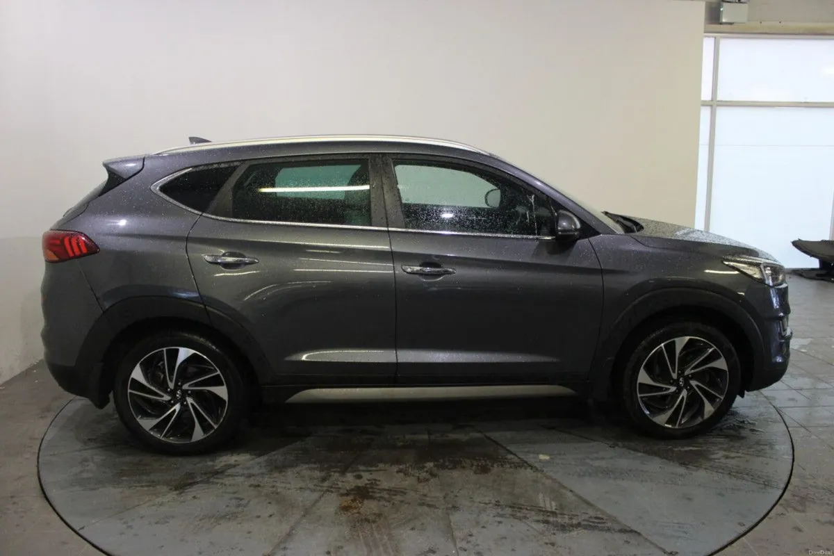 Hyundai Tucson 2WD Executive Plus  - TENDER 10 - E - Image 3