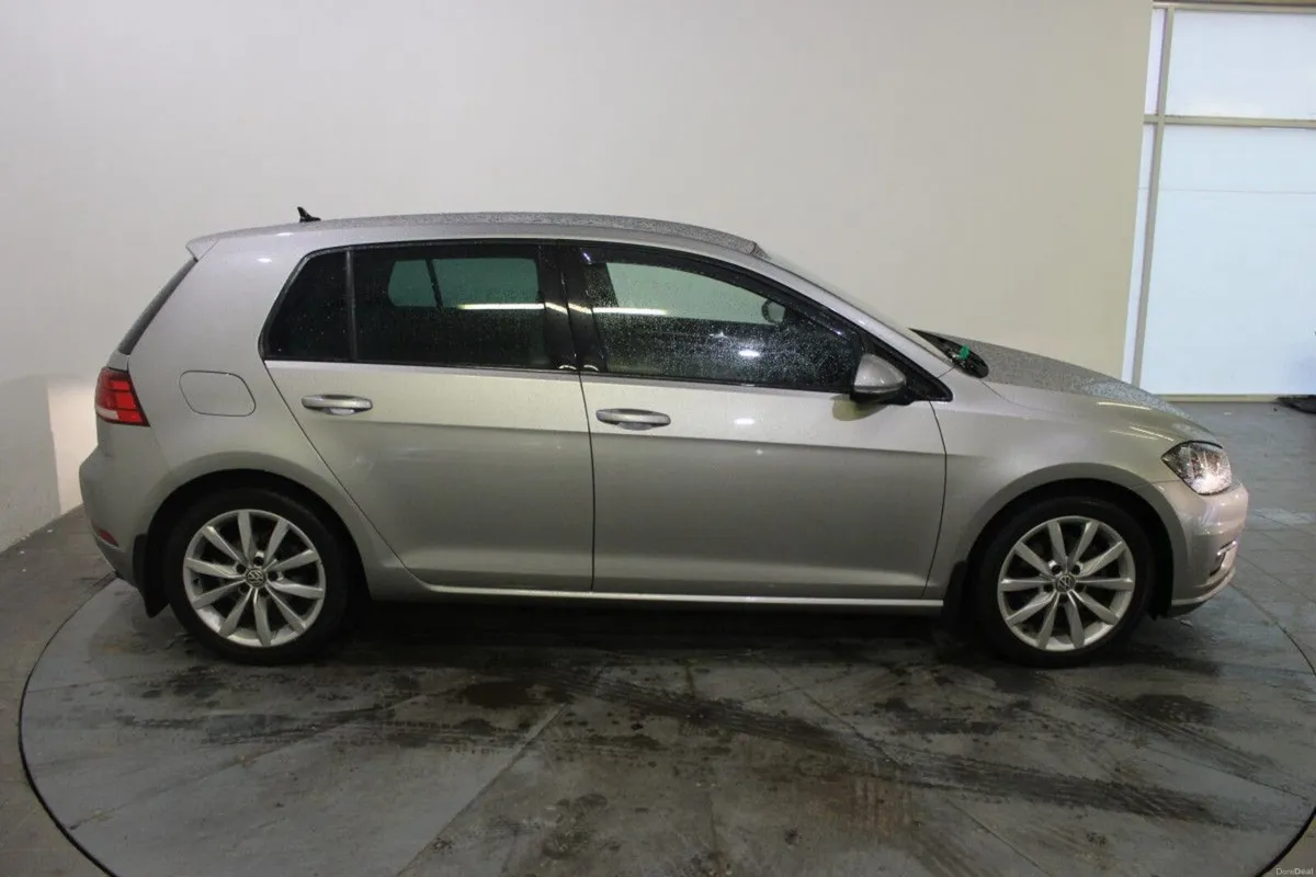 Volkswagen Golf 1.6 TDI 115HP Highline - TENDER 7 - Image 3