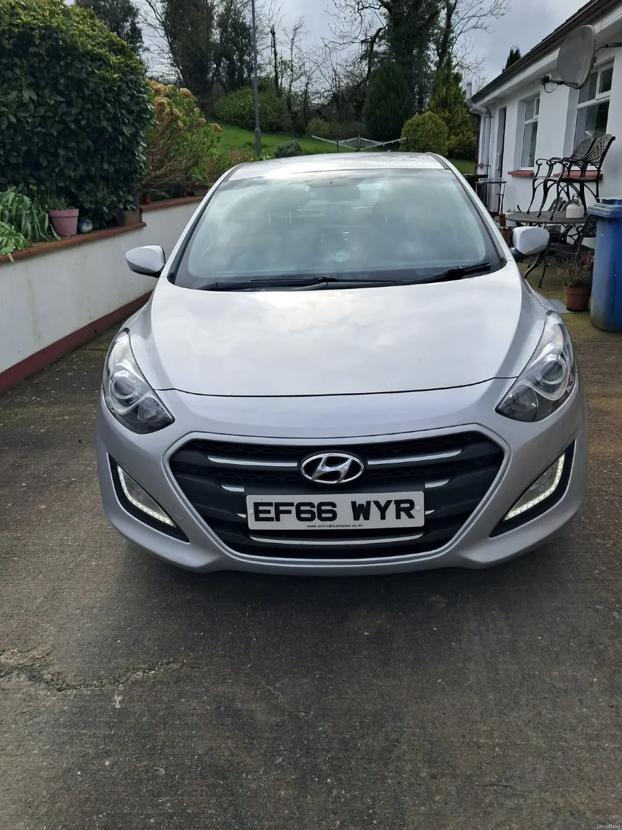Hyundai i30 2016 Diesal - Image 1