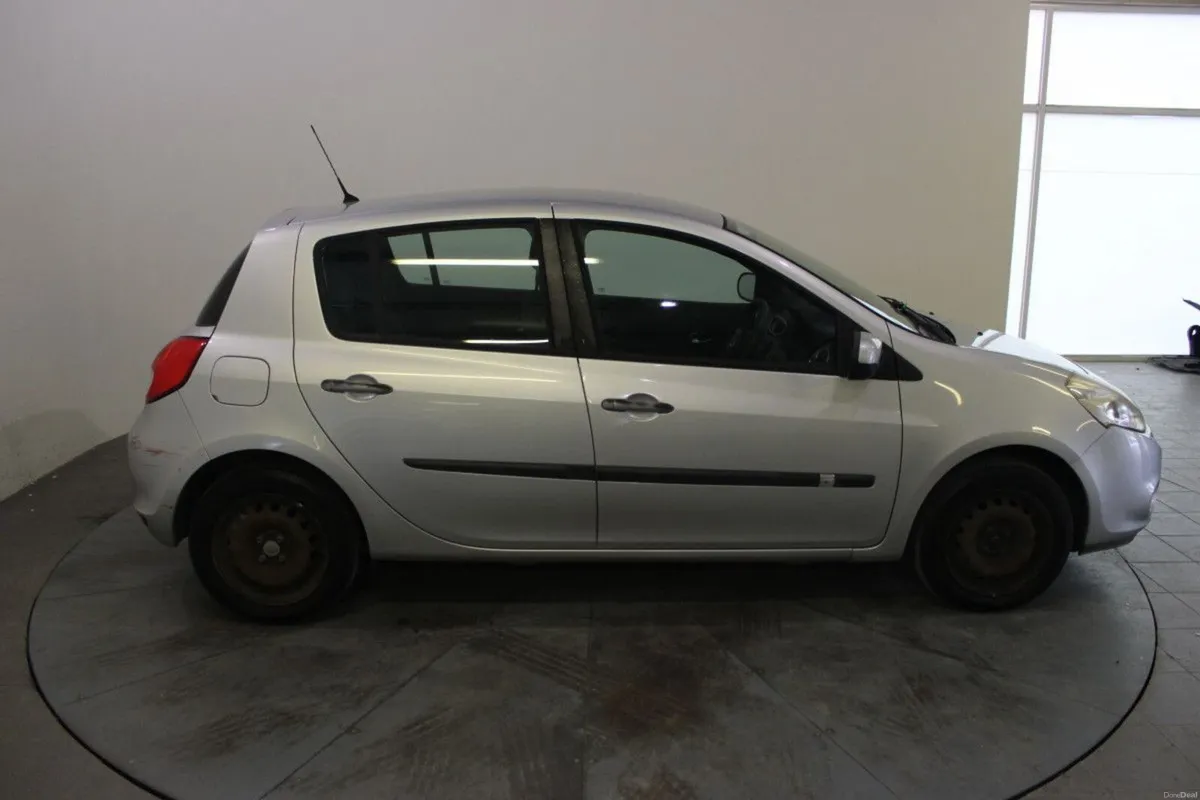 Renault Clio 1.2 16V ETH ROYALE ECO - TENDER 2 - Image 3