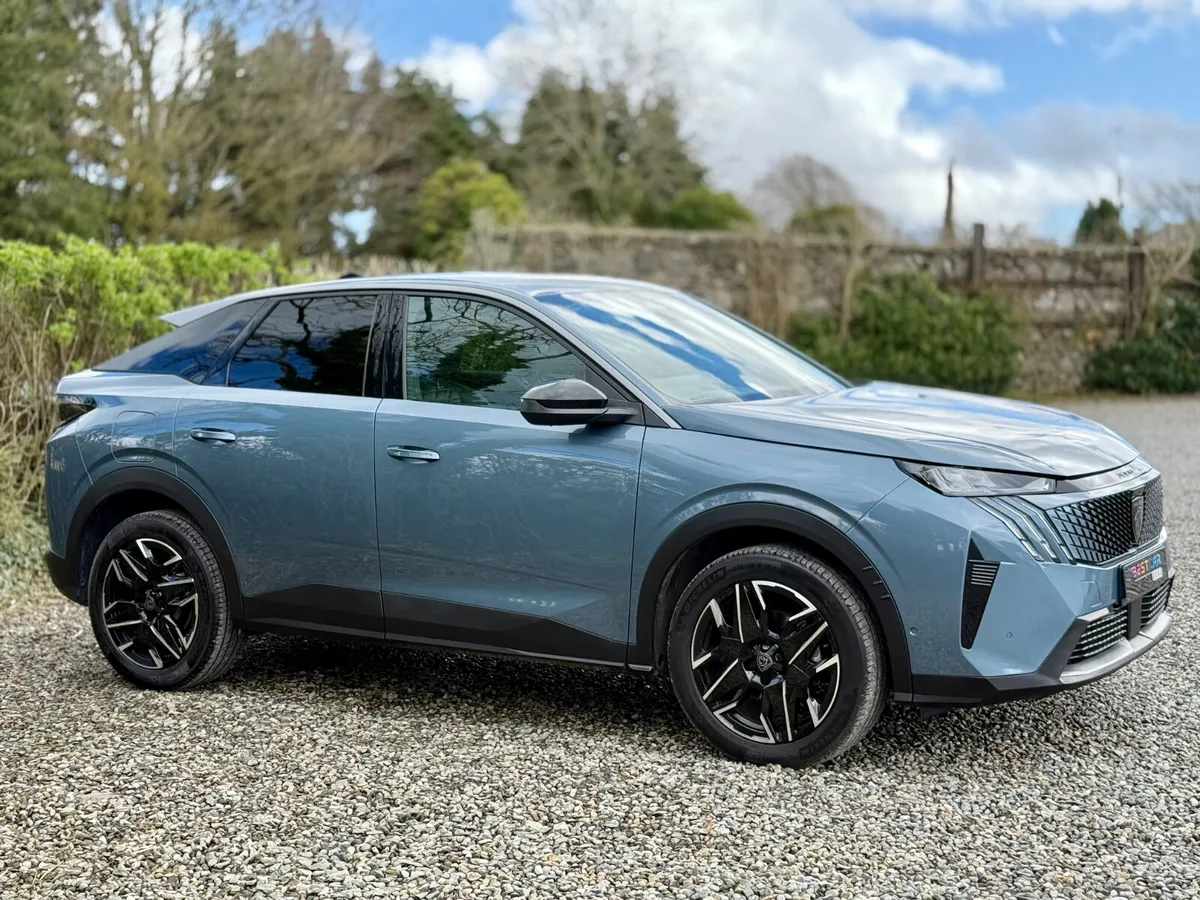 2025 Peugeot 3008 1.2 MHEV Allure Auto - Image 3