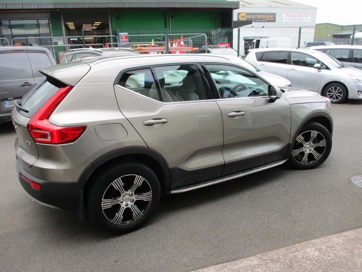 Volvo XC40 T2 INSCRIPTION 2021 - Image 4