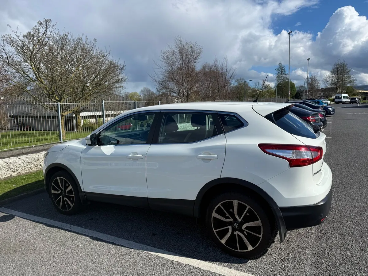 Nissan Qashqai 2015 - Image 2