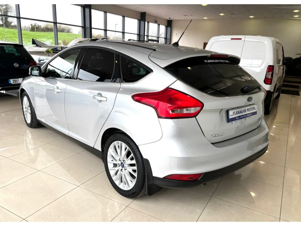 Ford Focus ZETEC 5DR 1.5 TD 95PS 6SPEED 5DR - Image 3