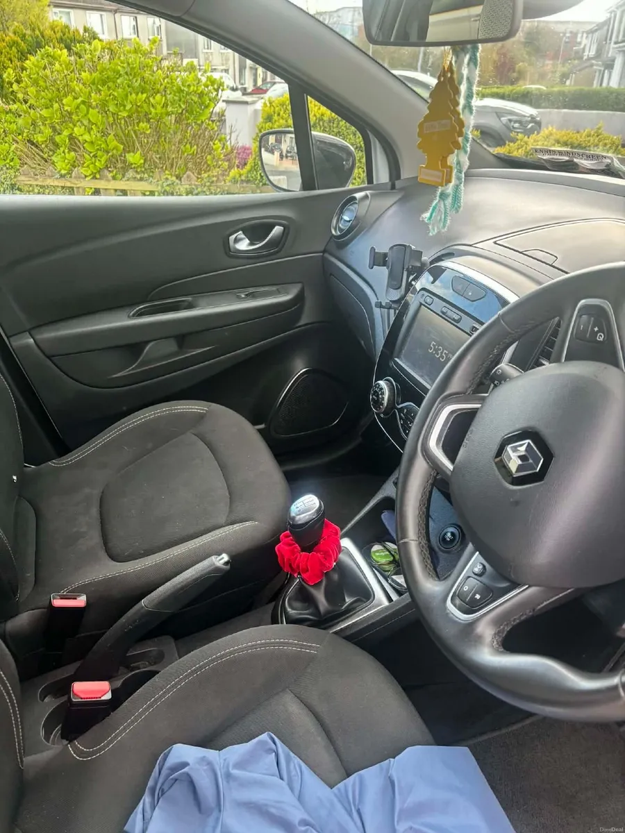 Renault Captur 2019 - Image 1