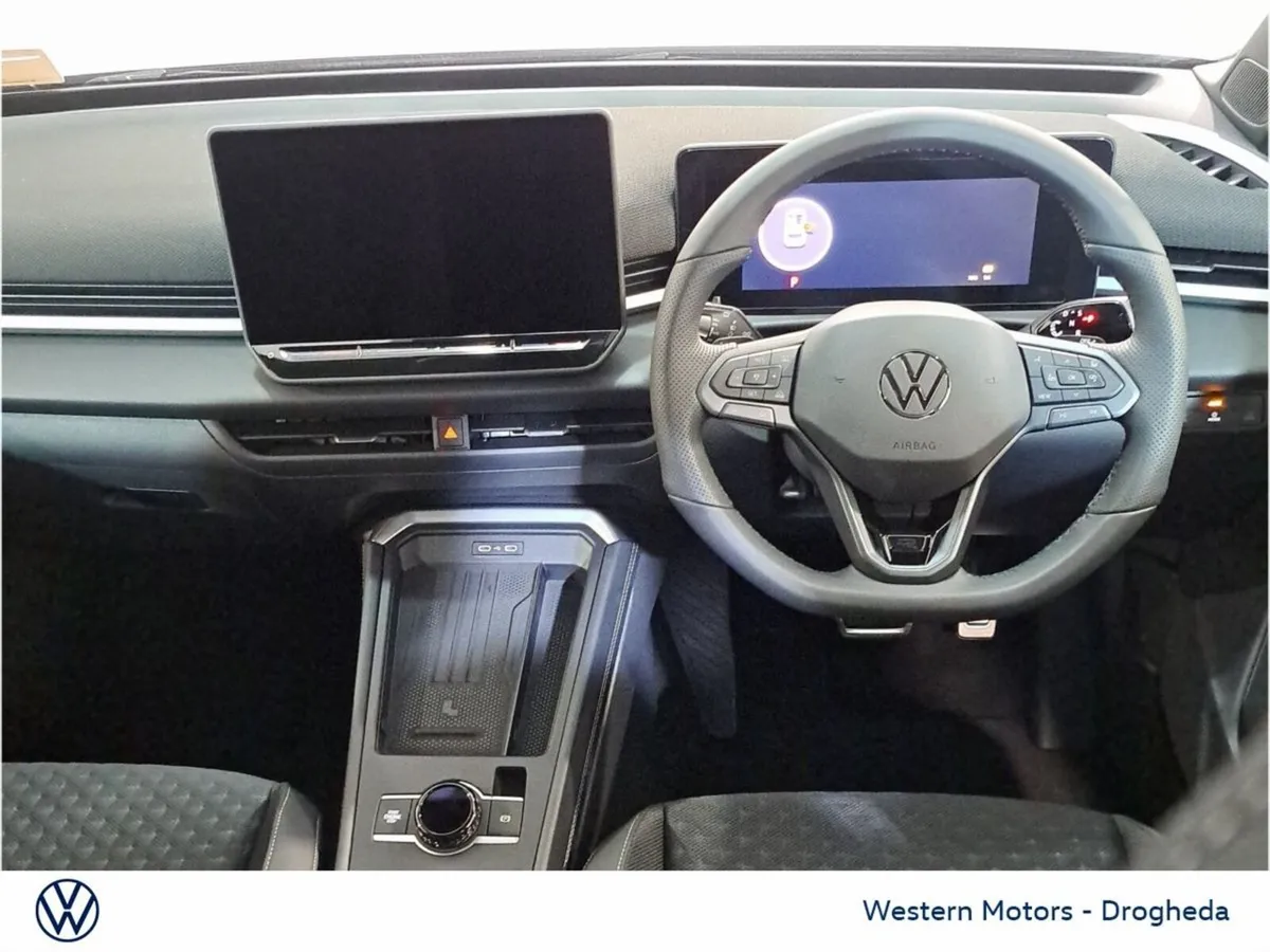 Volkswagen T-Roc R-Line 1.5 TSI 150 HP DSG - Image 2