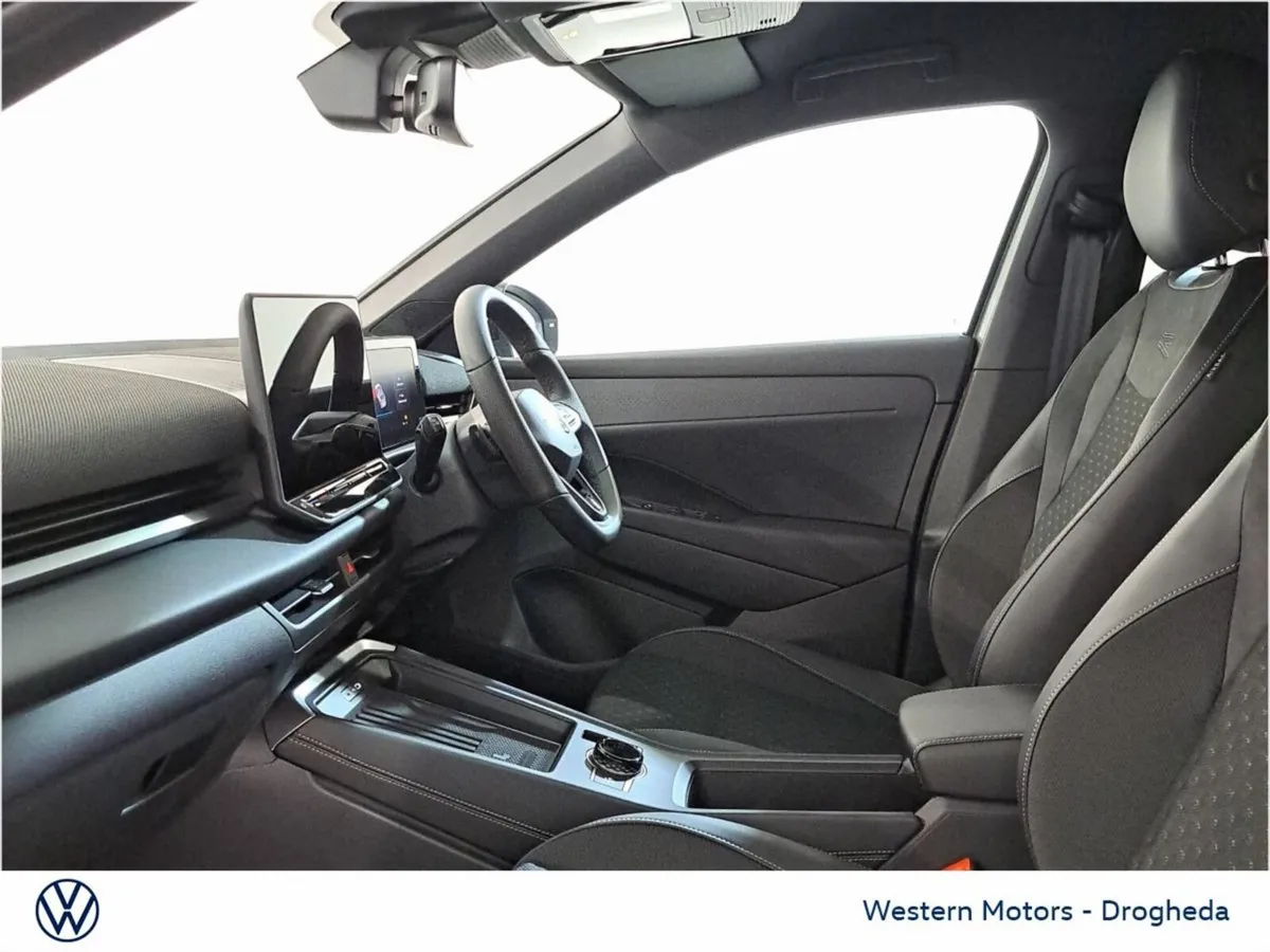 Volkswagen T-Roc R-Line 1.5 TSI 150 HP DSG - Image 4