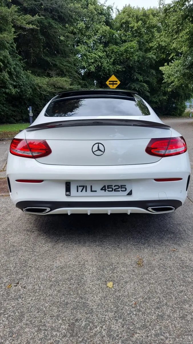 Mercedes-Benz C-Class 2017 - Image 4