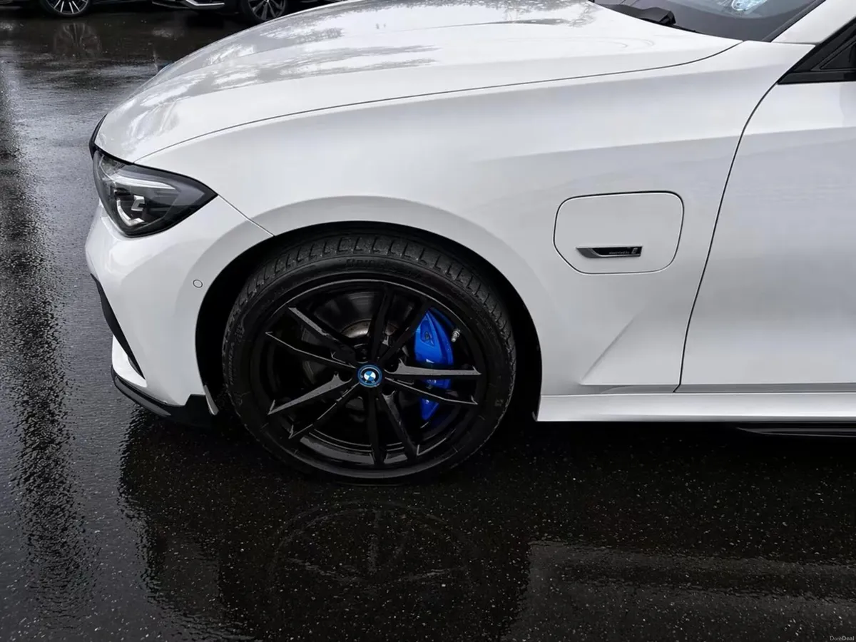 221 BMW 330E MSPORT ALPINE ON DAYKOTA - Image 5