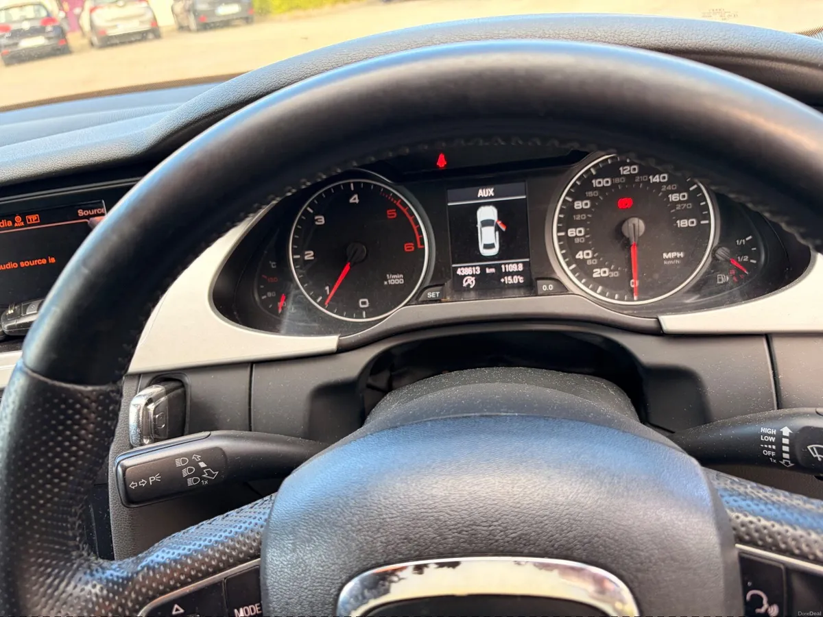 Audi A4 2011 - Image 2