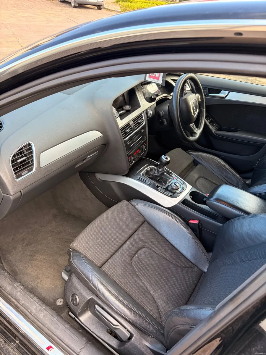 Audi A4 2011 - Image 4