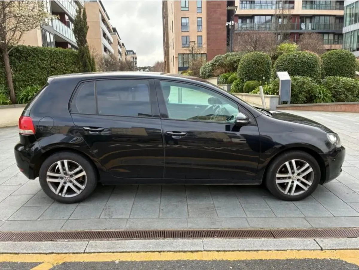 Volkswagen Golf 2010 - Image 3