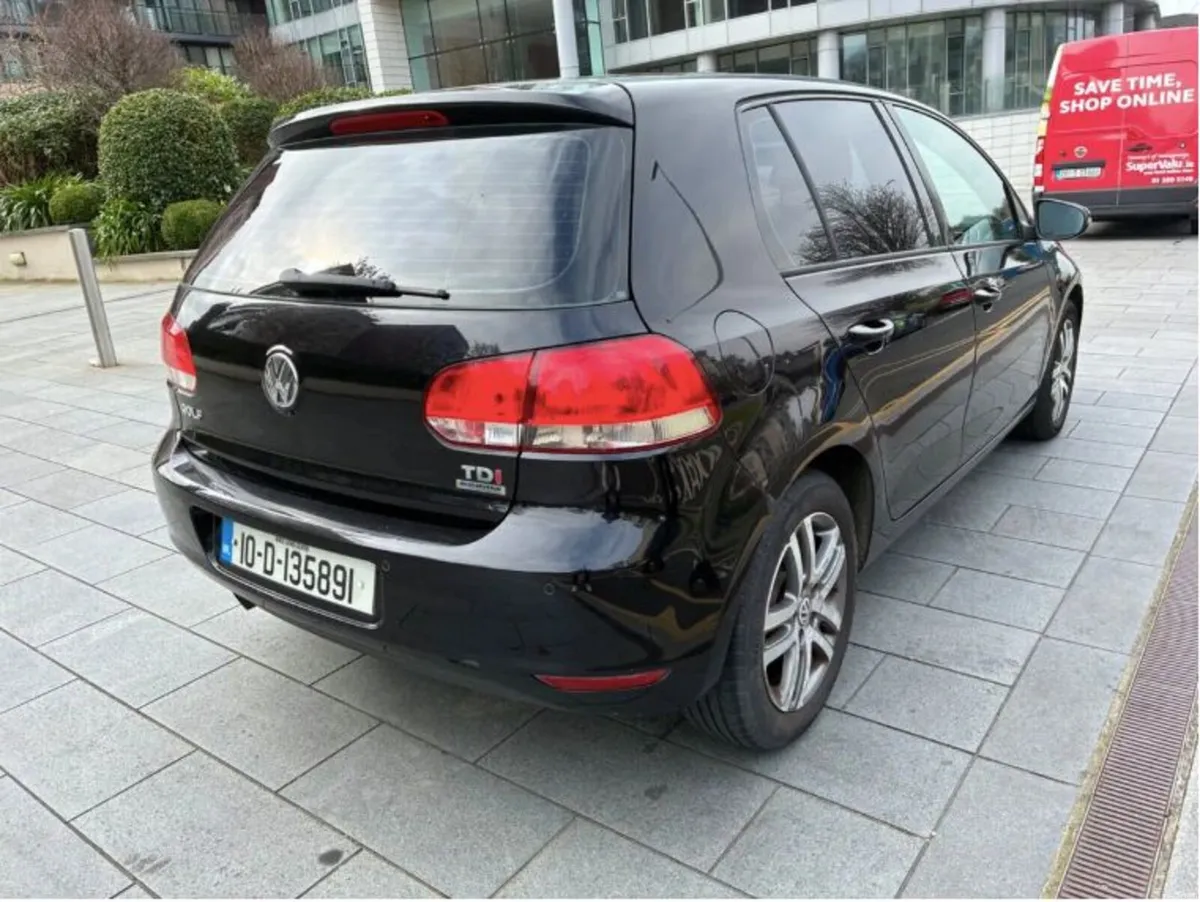 Volkswagen Golf 2010 - Image 4