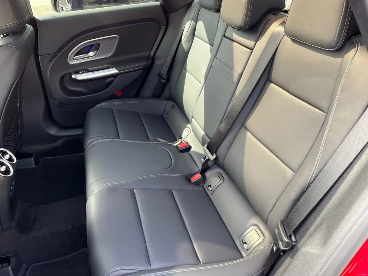 Mercedes-Benz CLA 200 HEV Progressive Line Saloon - Image 4