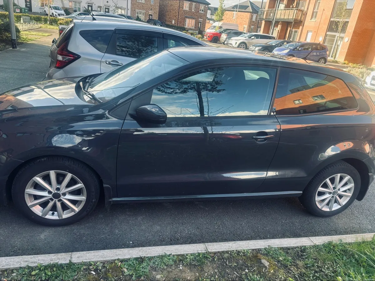 Volkswagen Polo 2016 - Image 2