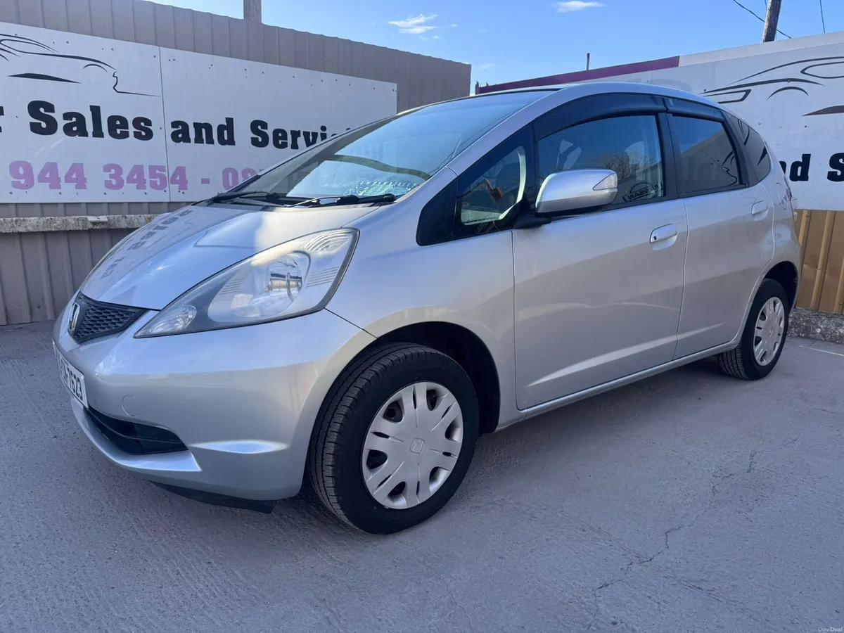 2010 Honda Fit 1.3 Auto Low Miles Warranty - Image 3