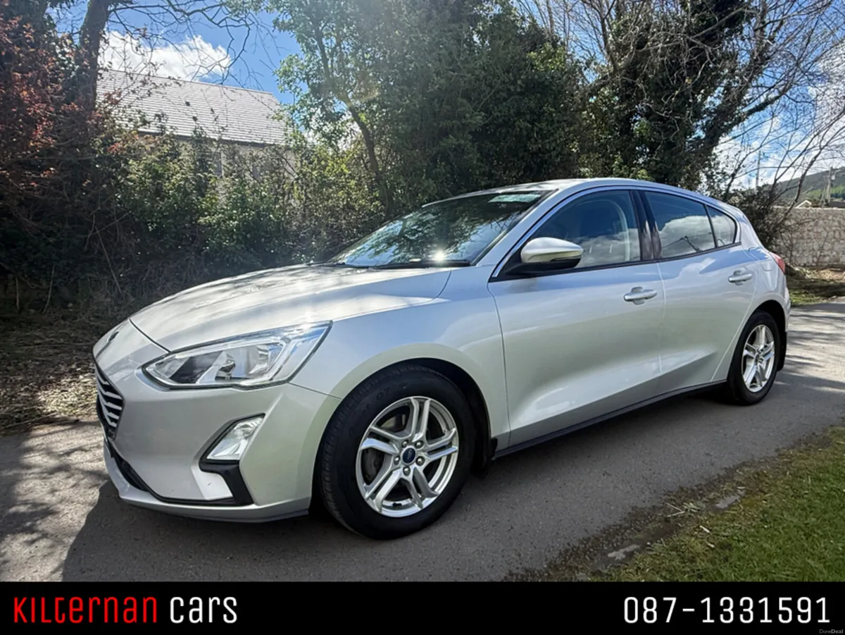 Ford Focus ZETEC 1.5 TDCI 125PS 6SPEED 5DR 4 - Image 4