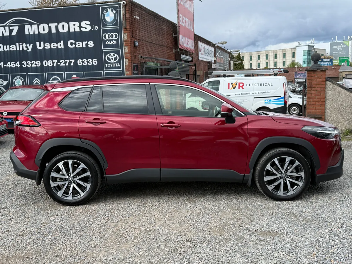 2025 Toyota Corolla Cross 1.8 HYBRID SOL AUTO - Image 2