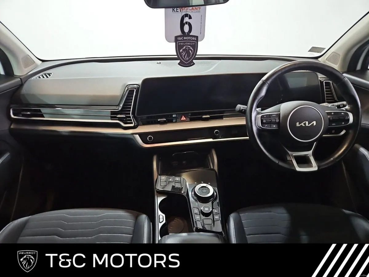 Kia Sportage HEV K3 AUTO - *Low Mileage* Huge spec - Image 3