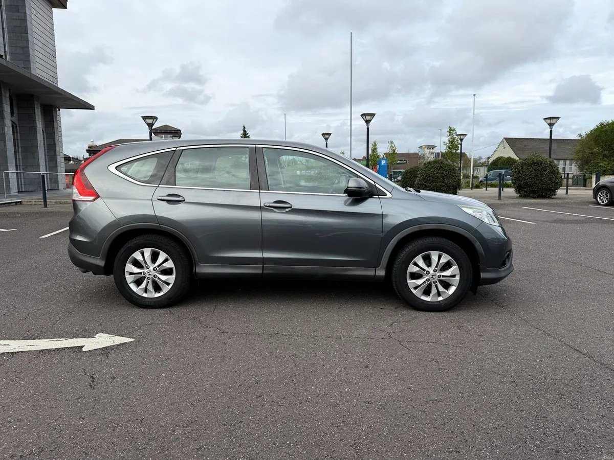 Honda CRV Mint Condition - Image 2
