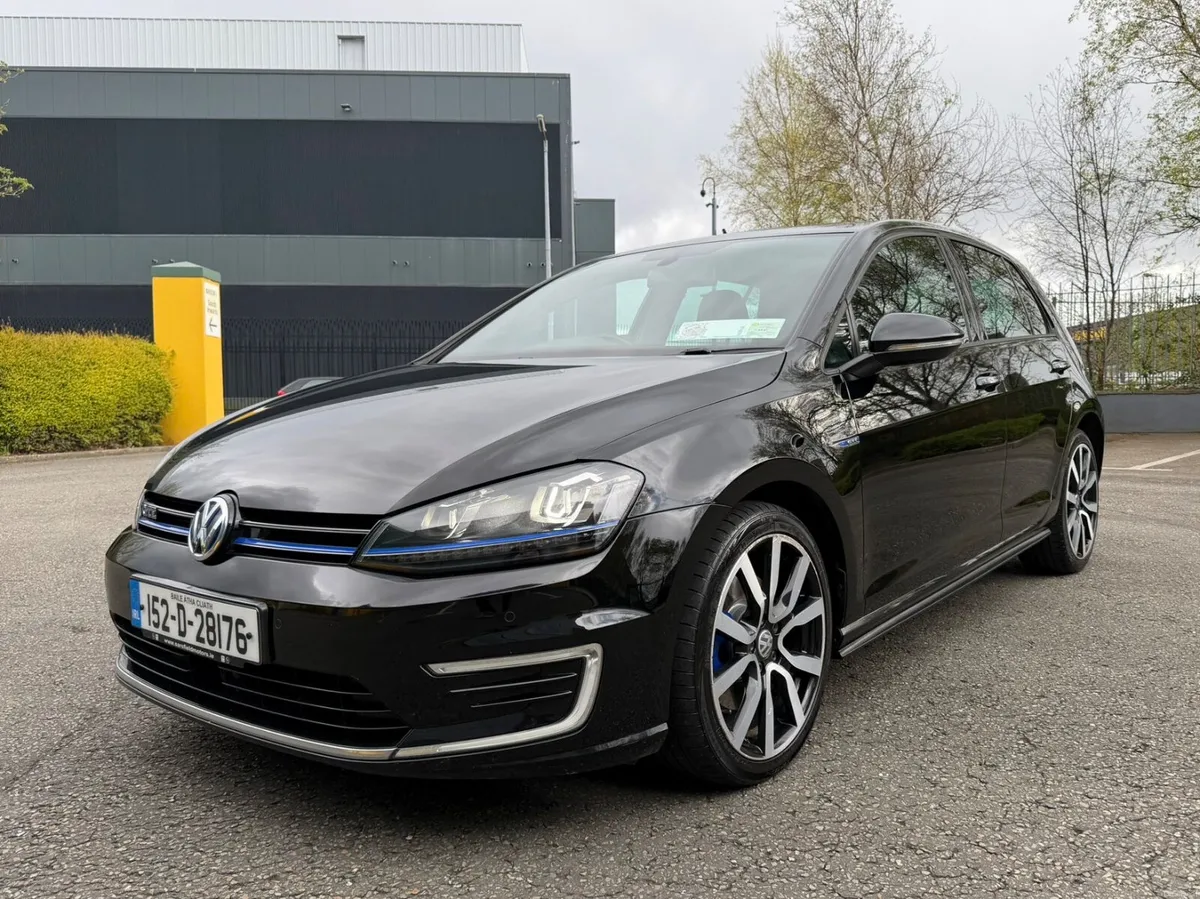 Volkswagen Golf GTE 1.4 TSI Plug In Hybrid 204 BHP - Image 3