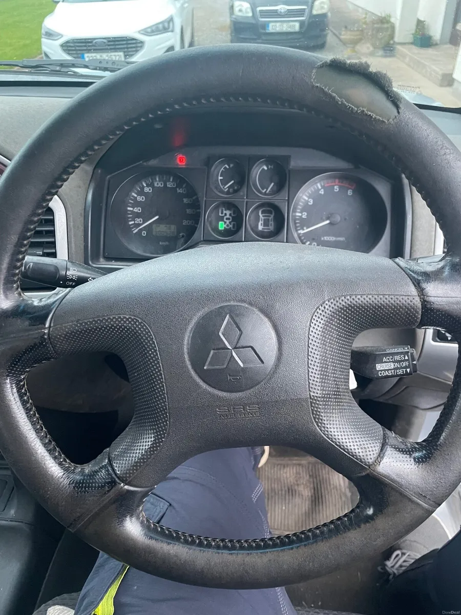 Mitsubishi Pajero 2006 - Image 2