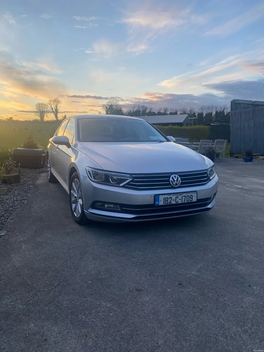 Volkswagen Passat 2.0TDI Comfortline Automatic - Image 1
