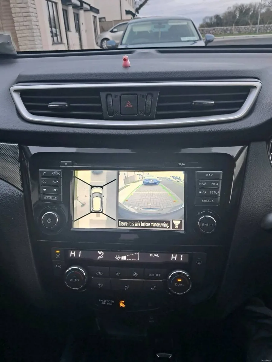 X-Trail low miles 7 seater - Image 3