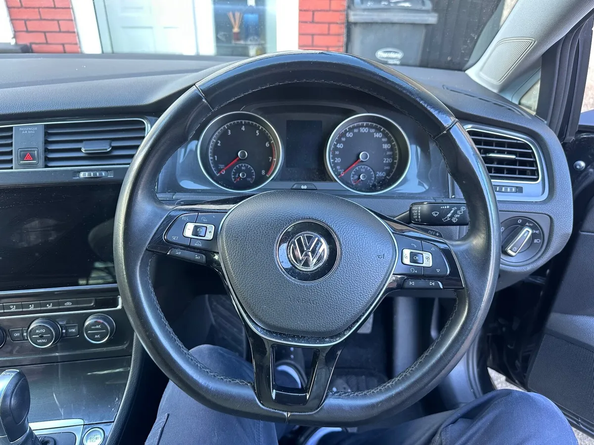 Volkswagen Golf 2018 - Image 1