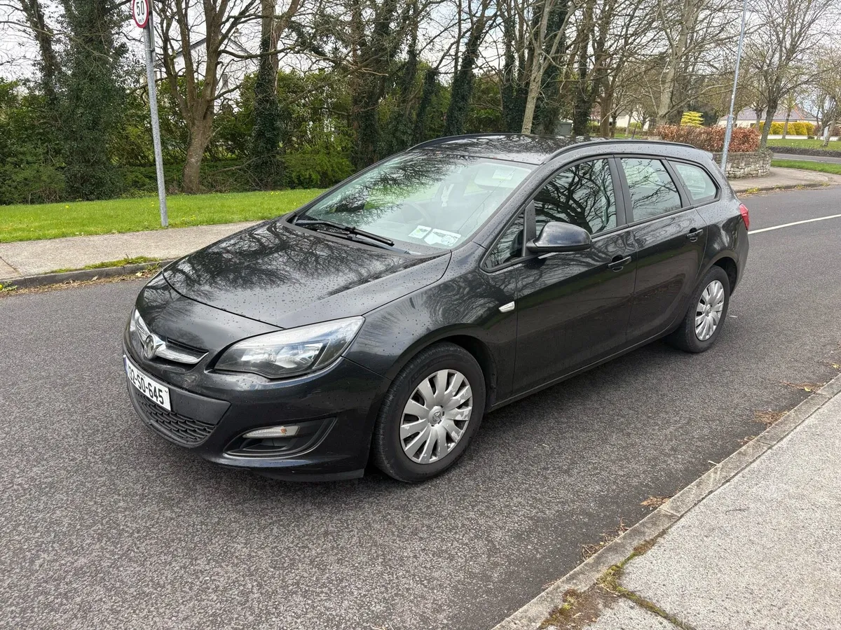 2013 Vauxhall Astra 1.7 Diesel New NCT 02/27 - Image 4