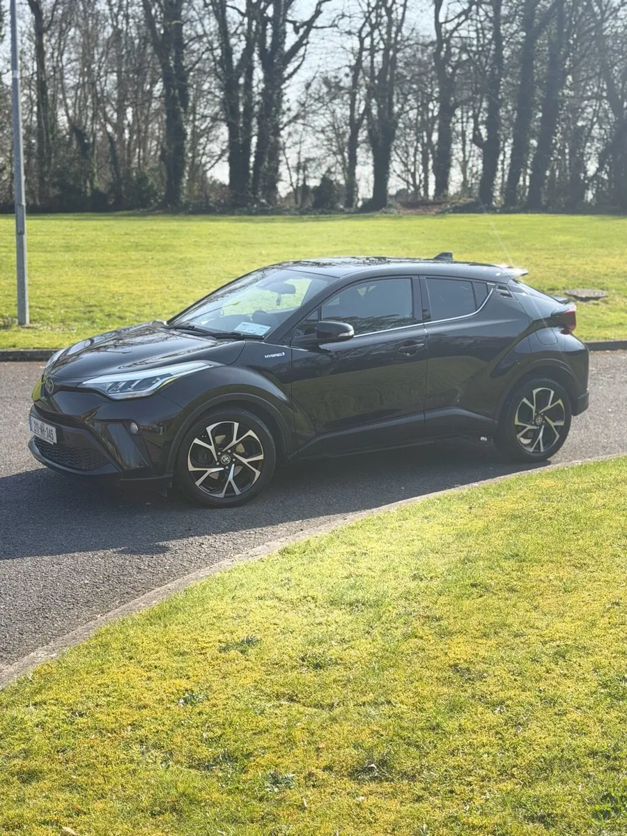Toyota CHR Hybrid - Image 4