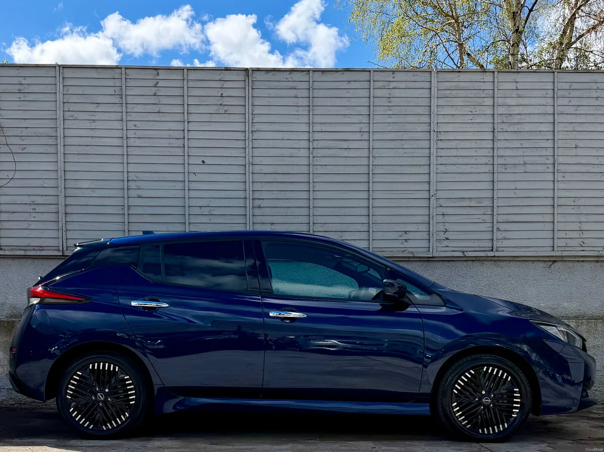 Nissan Leaf 2024 TEKNA TOP SPEC / APPLE & ANDROID - Image 3