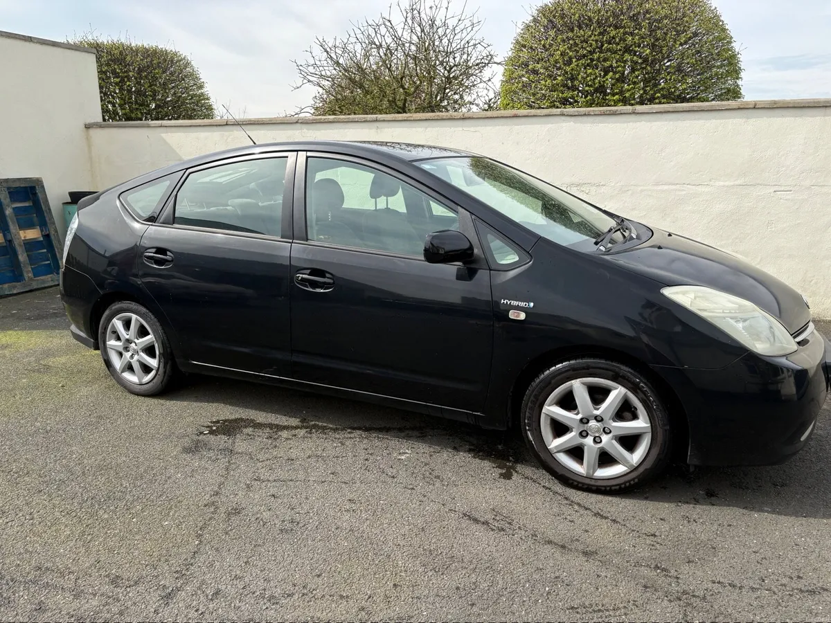 Toyota Prius 2006 - Image 2