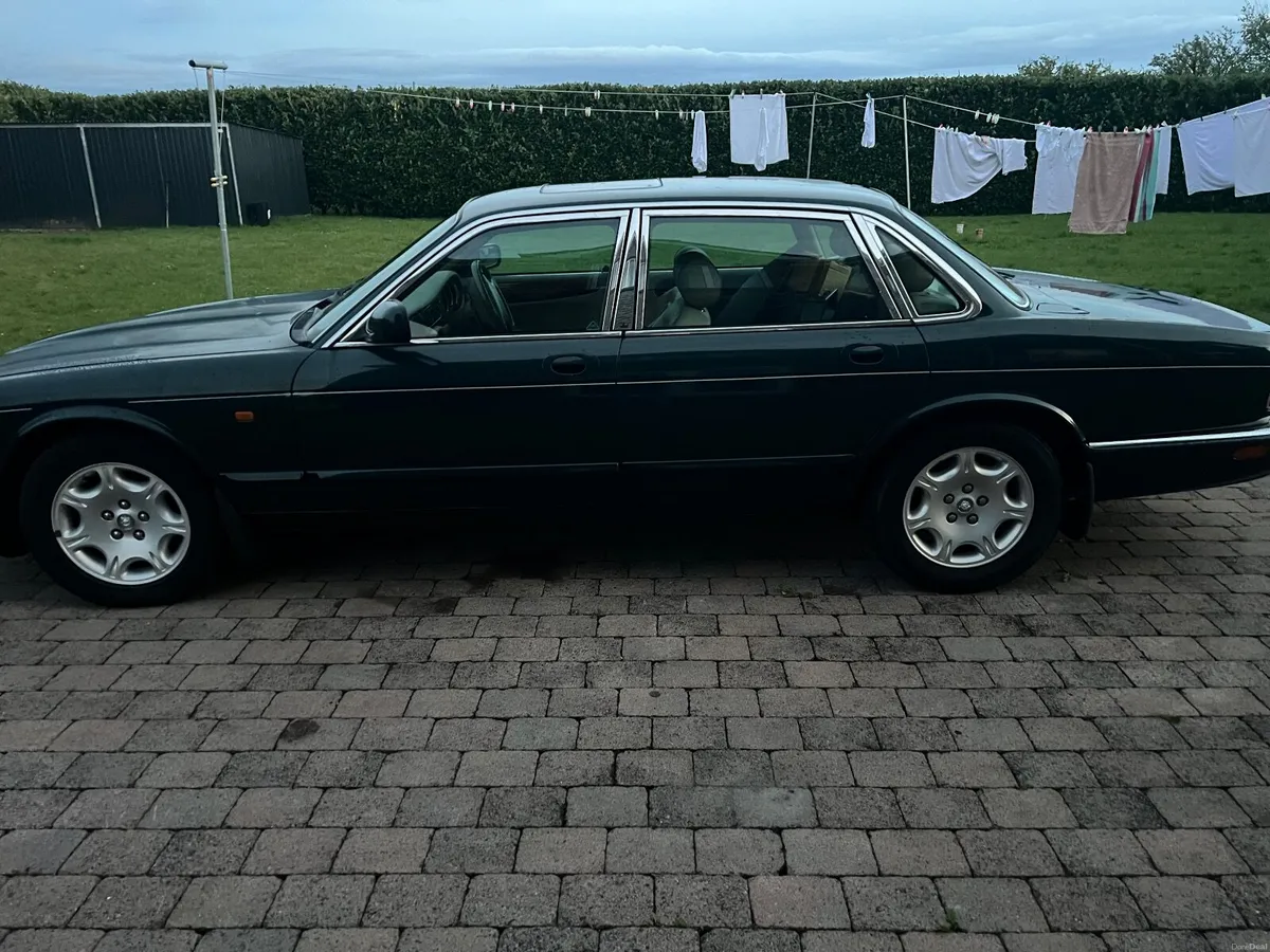 Jaguar XJ8 X308 - Image 5