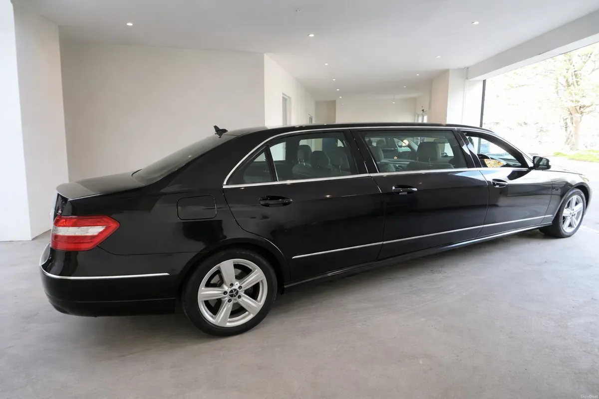 Mercedes-Benz E-Class 2012 - Image 2