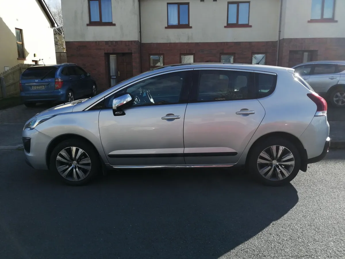 PEUGEOT 3008    2016 - Image 1