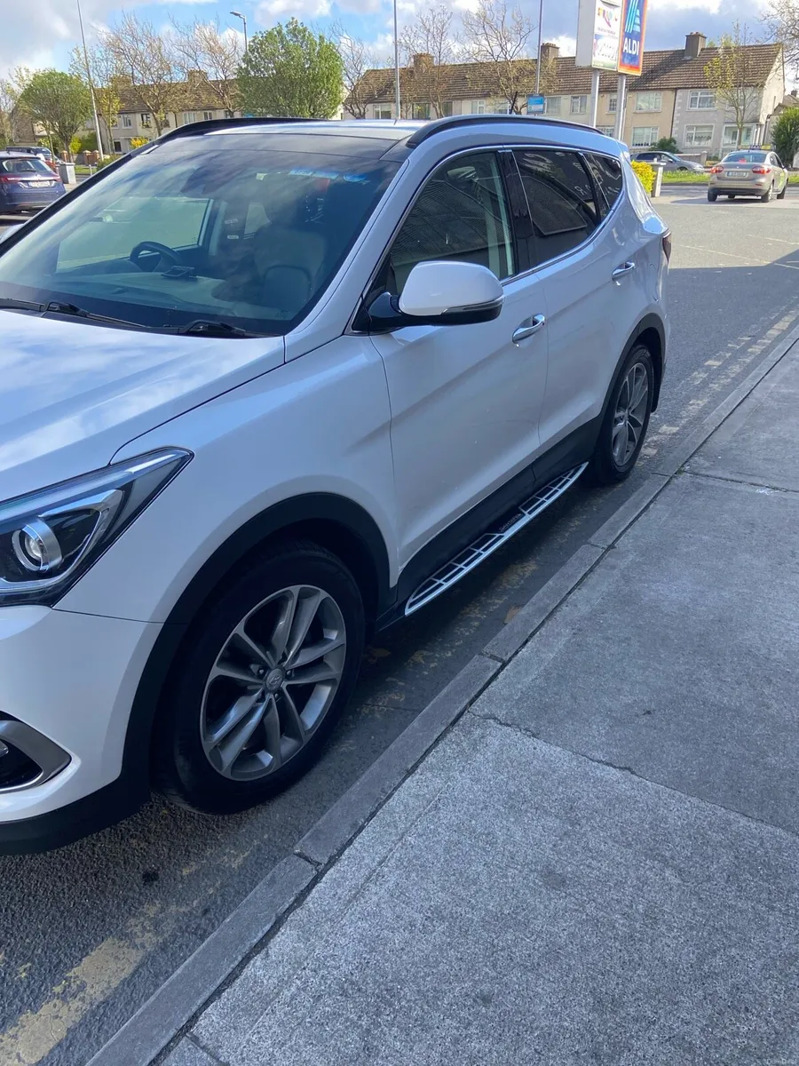 Hyundai Santa Fe 2.2 diesel 4wd auto 7 seats - Image 2