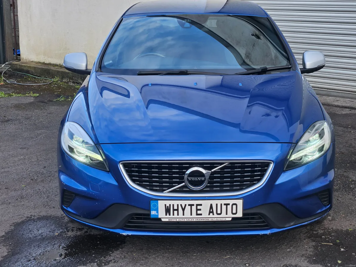 Volvo V40 2017 R DESIGN 2.0 AUTO - Image 2