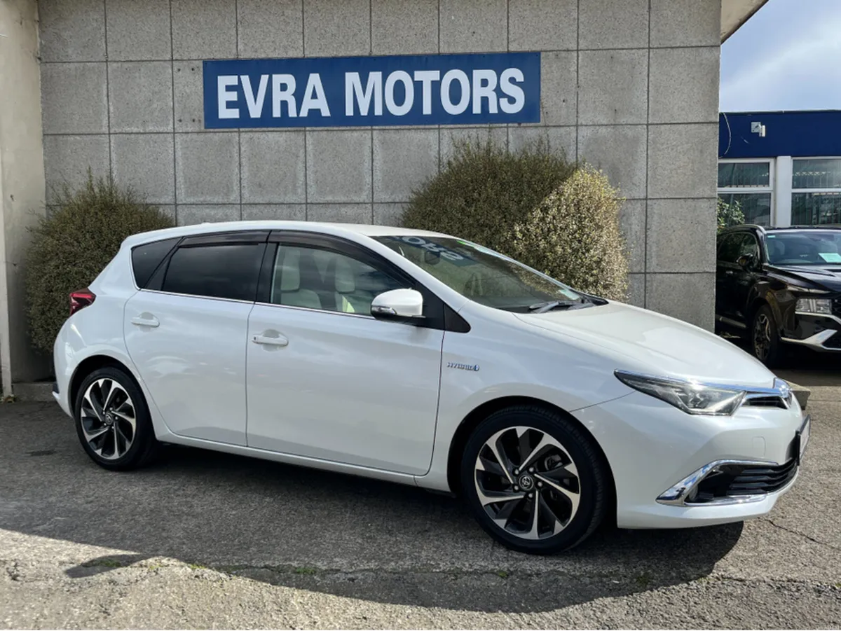 Toyota Auris G HYBRID AUTOMATIC 1.8 PETROL //REVER - Image 3