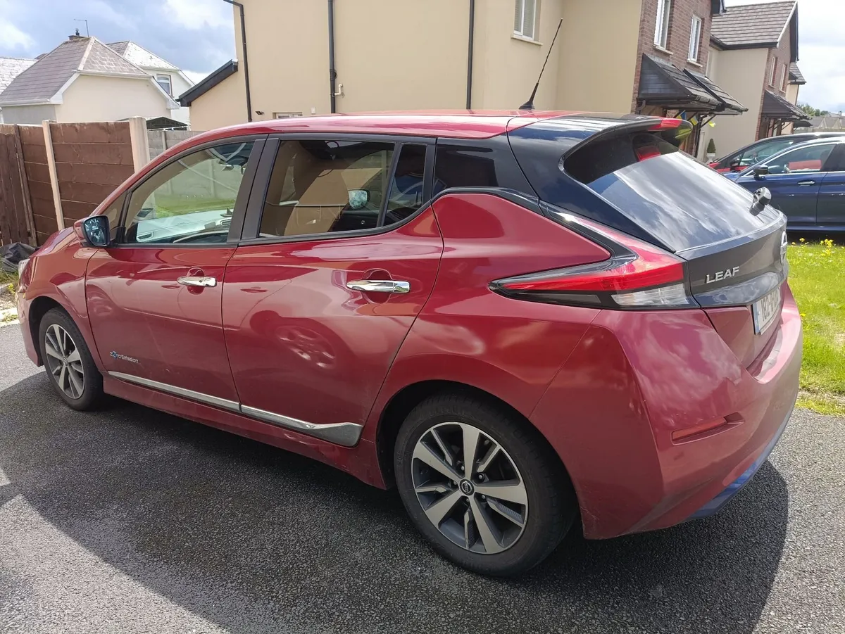 Nissan Leaf 2018 - Image 2