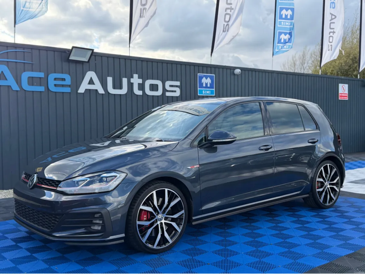 Volkswagen Golf GTI PERFORMANCE 242BHP - 2.0L PETR - Image 3