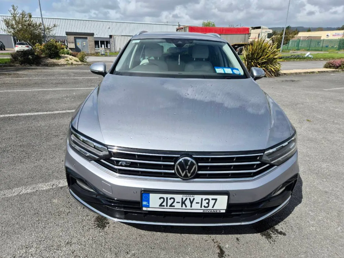 Volkswagon Passat Estate R-Line - Image 3