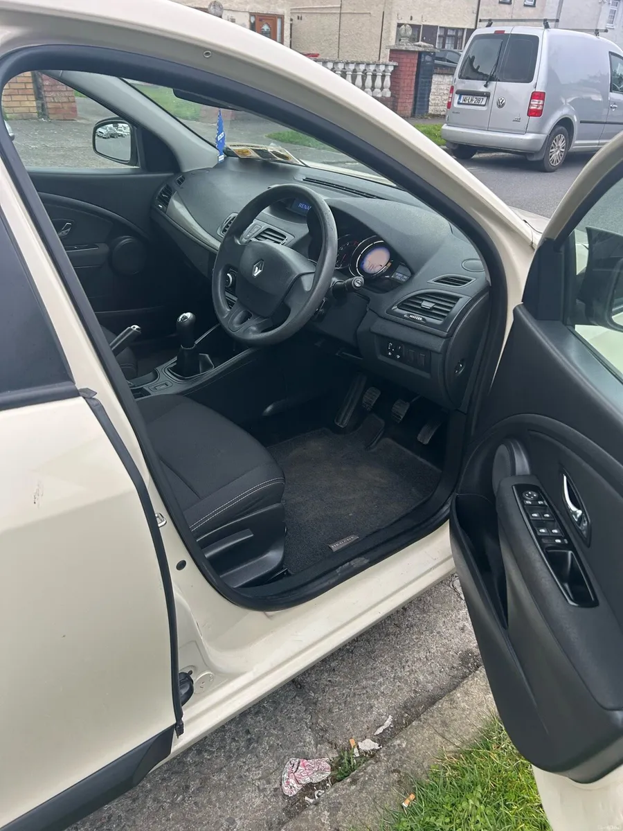 Renault Fluence 2013 1.5 Diesel Manual For Sale - Image 4