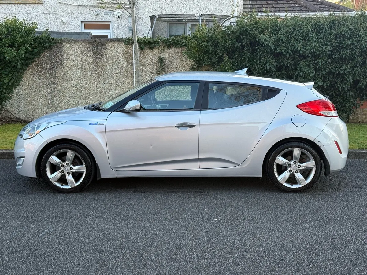 131 Hyundai Veloster 107k kms NEW NCT 05/27 - Image 2